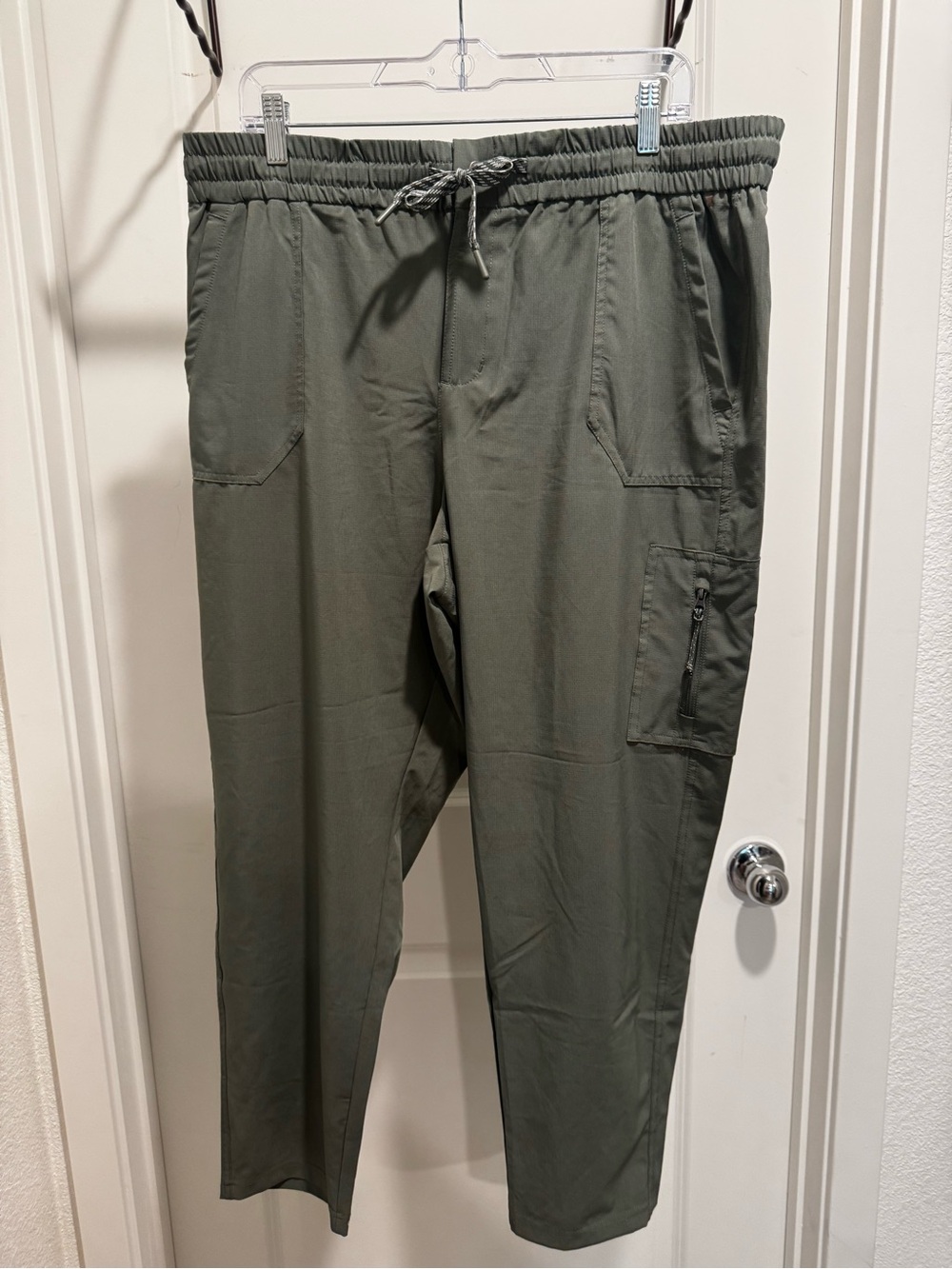 Avalanche Outdoor Supply Co Army Green Joggers Women’s XL